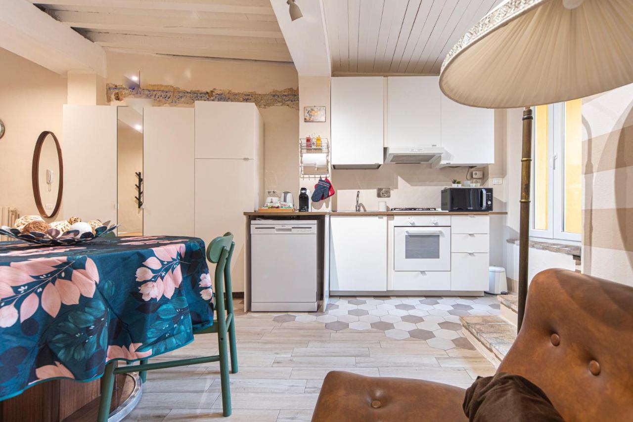 רג'ו אמיליה Reggio Center Lovely Apartments מראה חיצוני תמונה