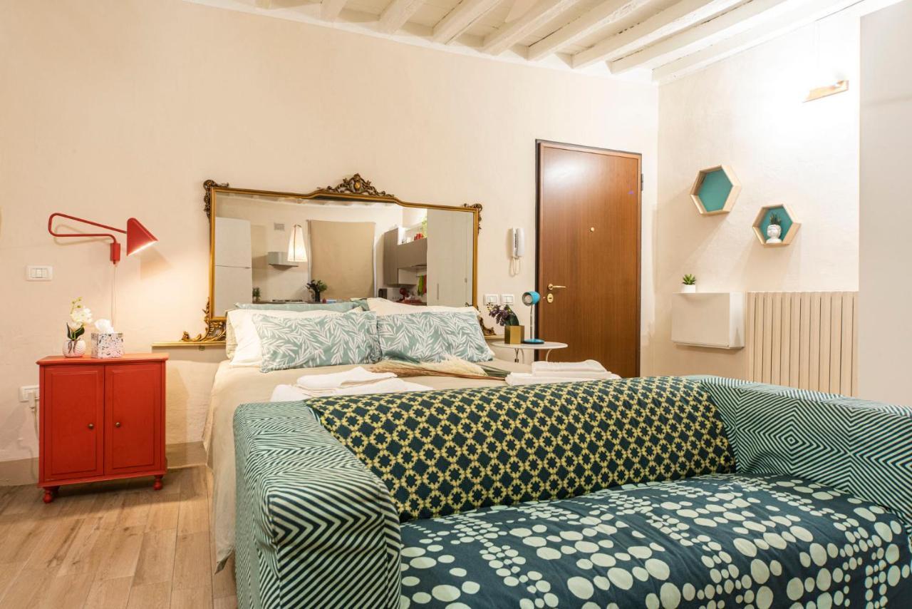 רג'ו אמיליה Reggio Center Lovely Apartments מראה חיצוני תמונה
