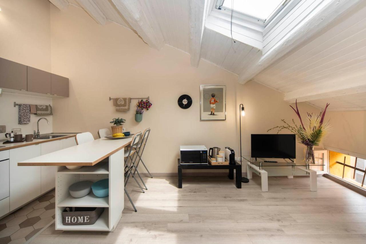 רג'ו אמיליה Reggio Center Lovely Apartments מראה חיצוני תמונה