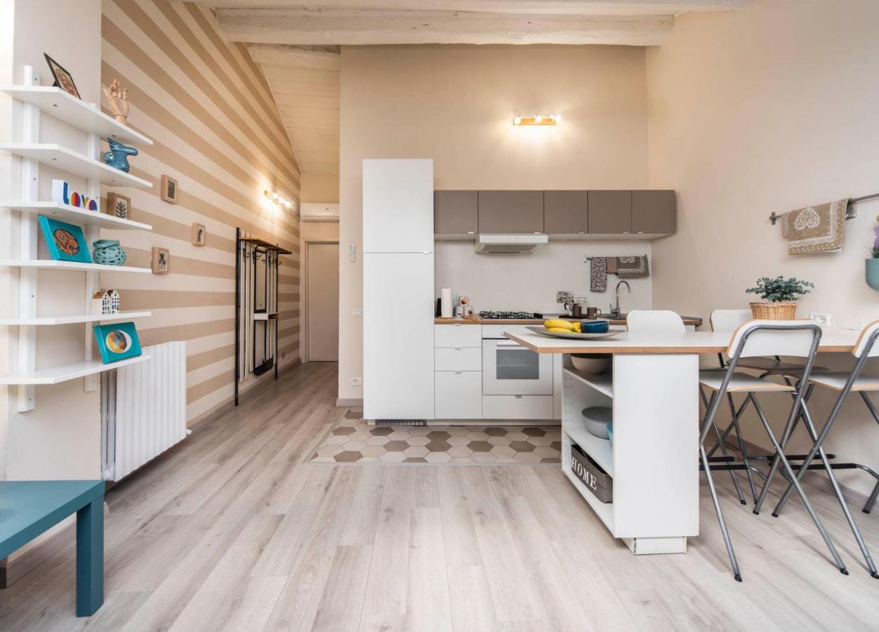 רג'ו אמיליה Reggio Center Lovely Apartments מראה חיצוני תמונה
