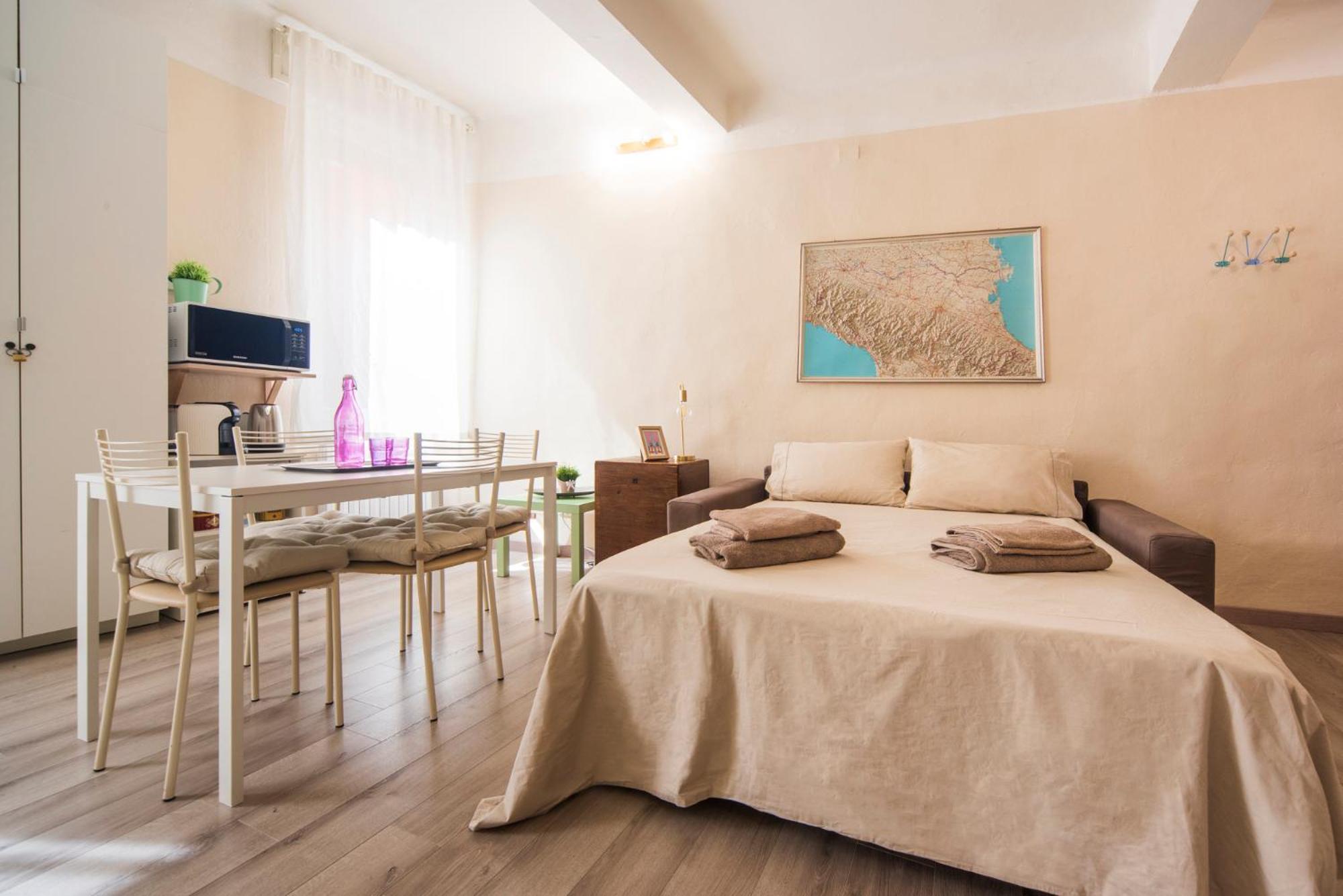 רג'ו אמיליה Reggio Center Lovely Apartments מראה חיצוני תמונה