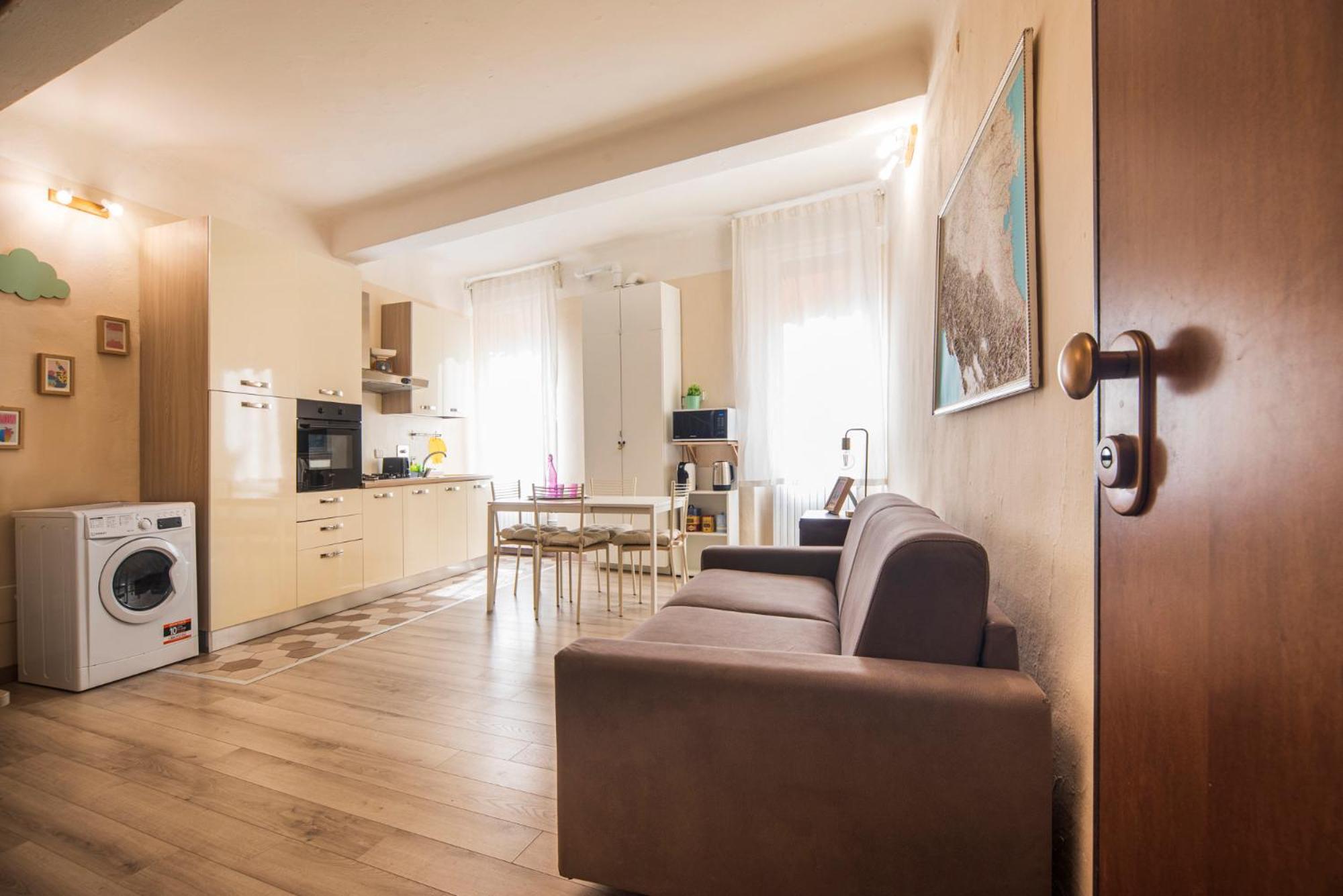רג'ו אמיליה Reggio Center Lovely Apartments מראה חיצוני תמונה